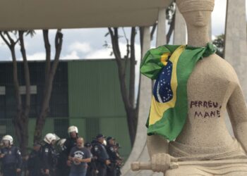 Débora do Batom recorre para ser beneficiada pela Lei da Dosimetria