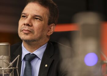 “Vamos tirar de presídio a marca de escritório do crime”, diz ministro